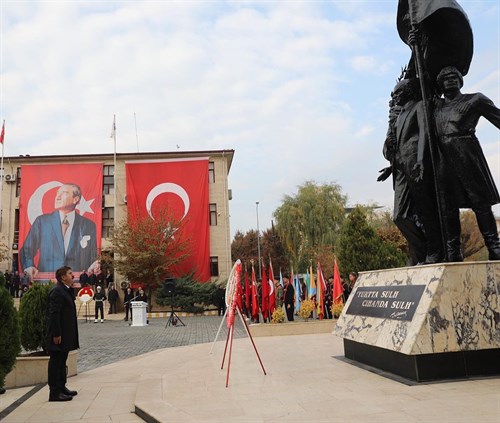 Gazi Mustafa Kemal Atatürk, Düzenlenen Törenlerle Anıldı
